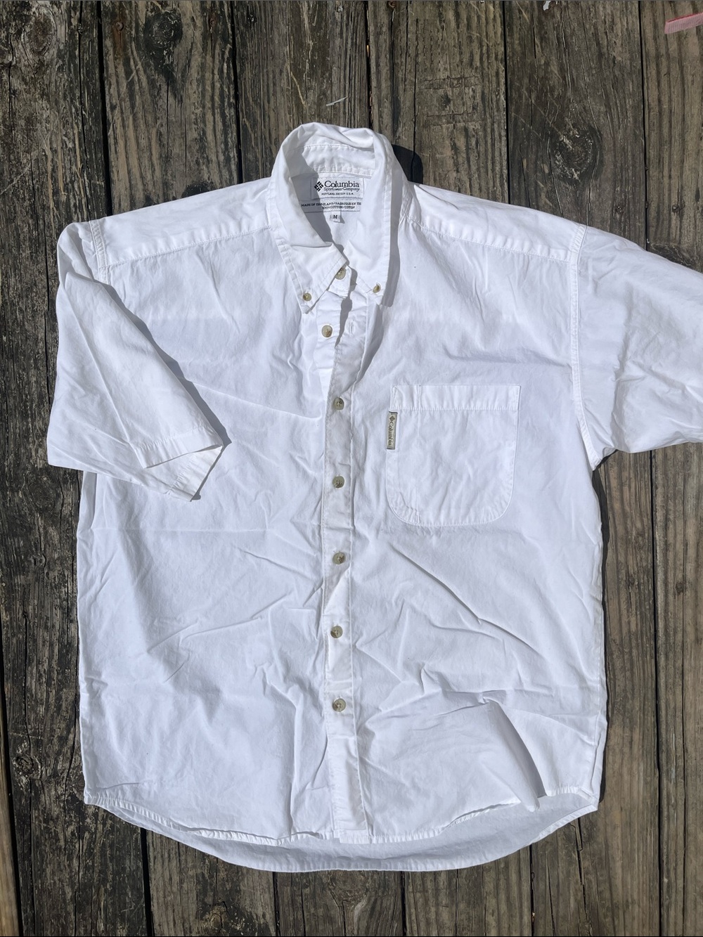 Men’s Columbia White Button Down Short Sleeve Medium